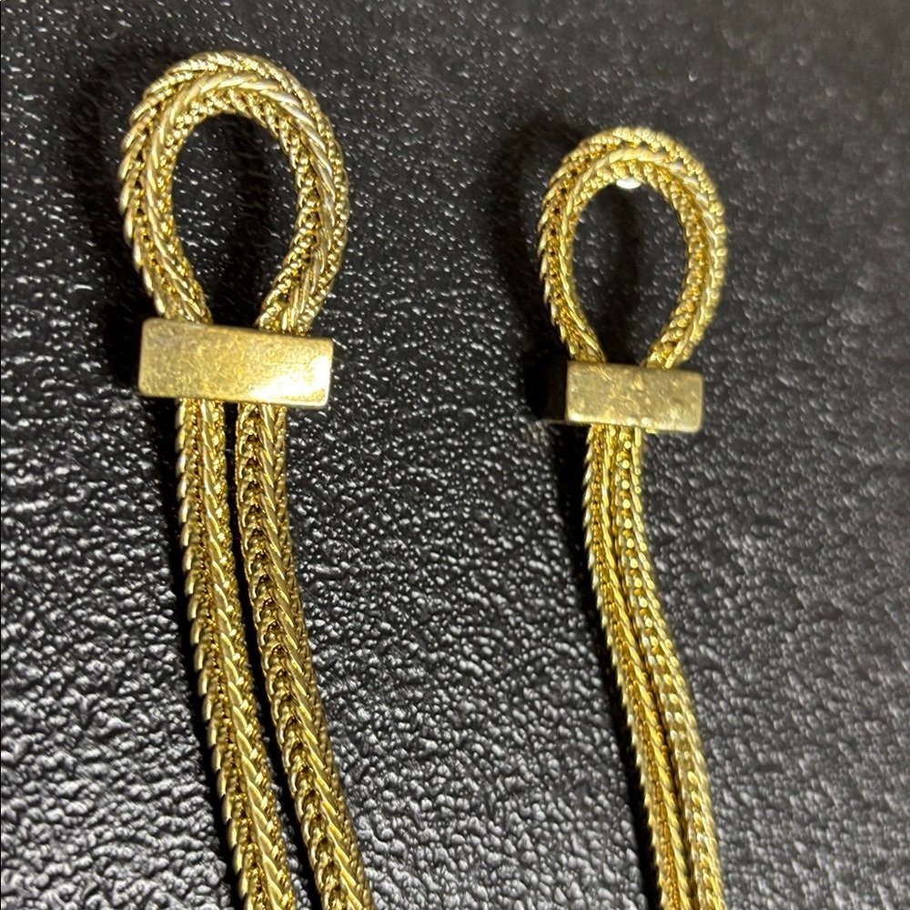 Vintage Elegant Gold Tassel Earrings - Picture 3 of 6